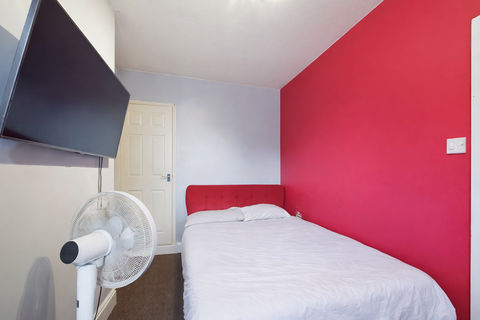 2 bedroom terraced house for sale, Tudor Road, Leicester LE3