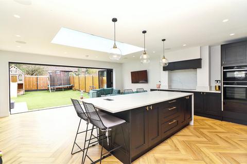 3 bedroom semi-detached house for sale, Thornbury Gardens, Borehamwood