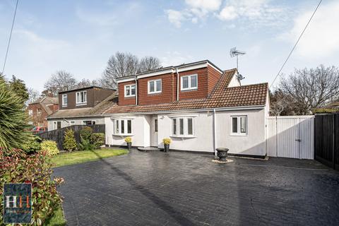 3 bedroom semi-detached house for sale, Willow Close, Mytchett GU16