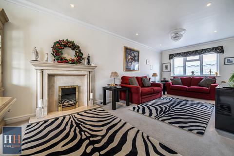 3 bedroom semi-detached house for sale, Willow Close, Mytchett GU16