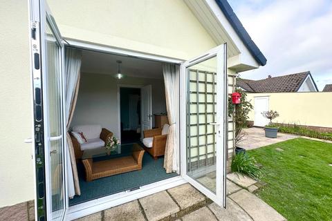 3 bedroom bungalow for sale, Avalon Road, Highbridge, Somerset, TA9