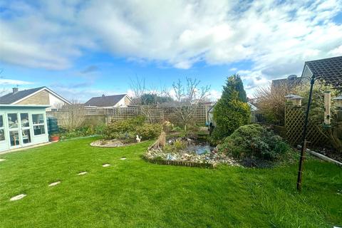 3 bedroom bungalow for sale, Avalon Road, Highbridge, Somerset, TA9