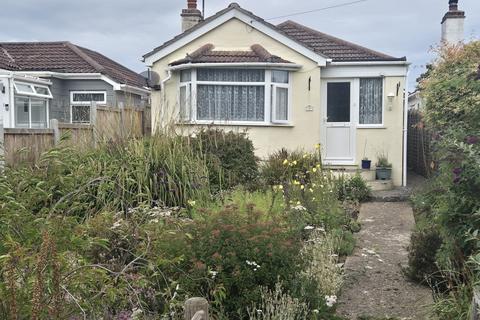 2 bedroom detached bungalow for sale, Dovedale Gardens, Holland-On-Sea, Clacton-On-Sea