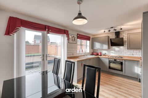 3 bedroom detached house for sale, Ellen Brook Close, Redditch, B97