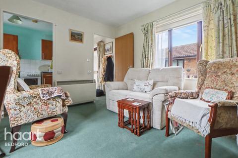undefined, Walcourt Road, Bedford
