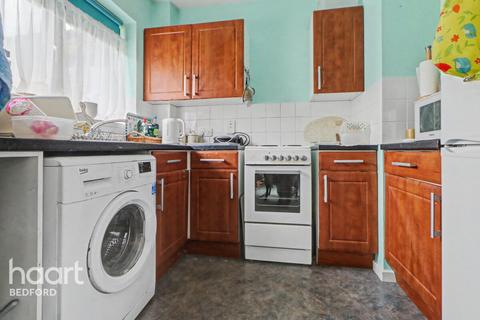 undefined, Walcourt Road, Bedford