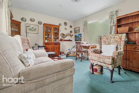 undefined, Walcourt Road, Bedford
