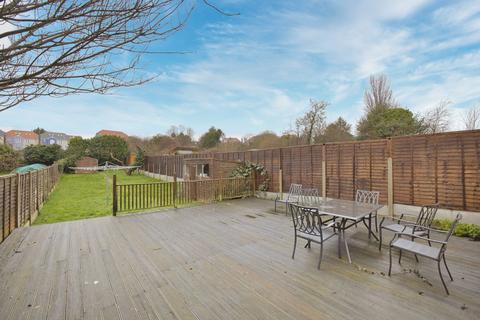 3 bedroom semi-detached house for sale, Bradstow Way, Broadstairs, Kent, CT10