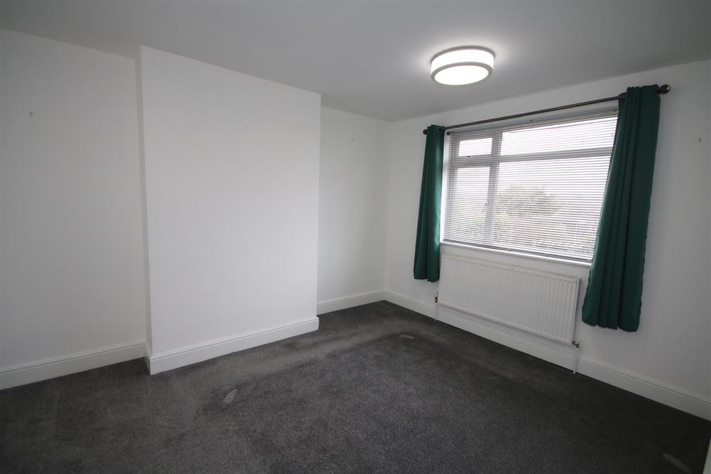 Bedroom 3a.JPG