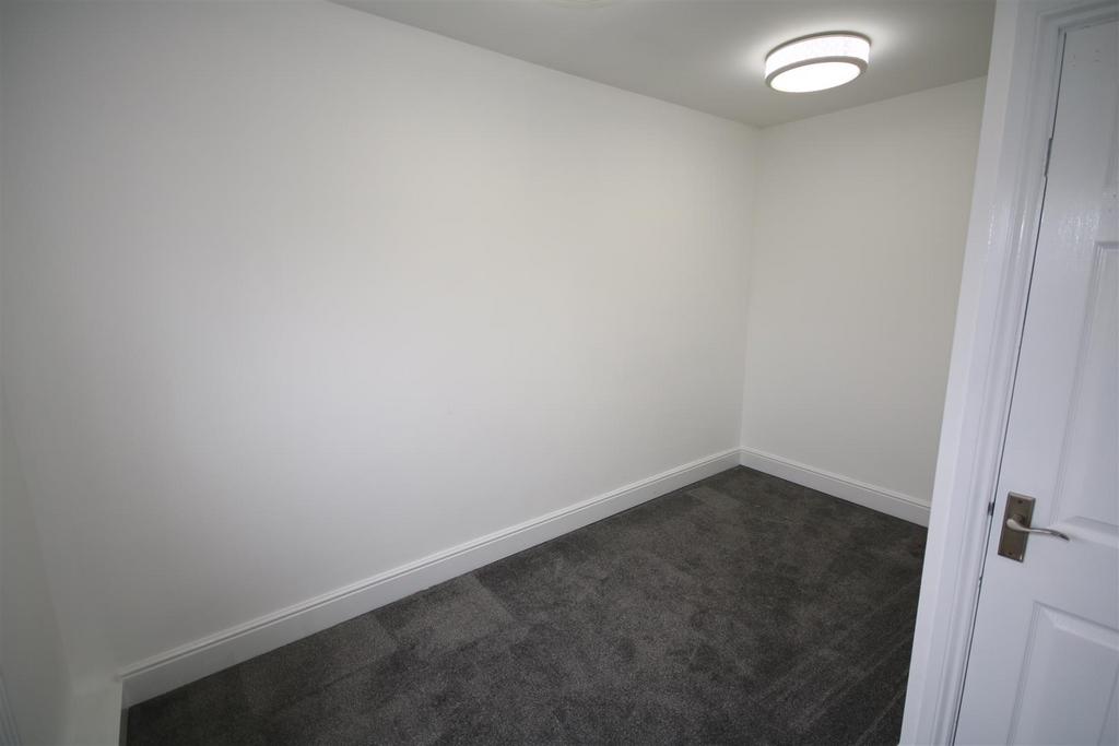 Bedroom 4a.JPG