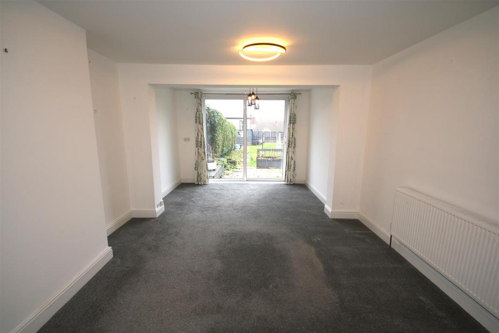 Living Room a.JPG