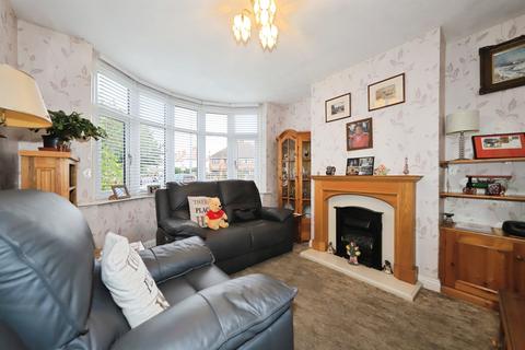 3 bedroom semi-detached house for sale, Beauchamp Avenue, Kidderminster