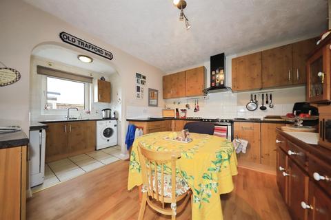 3 bedroom semi-detached house for sale, Beauchamp Avenue, Kidderminster