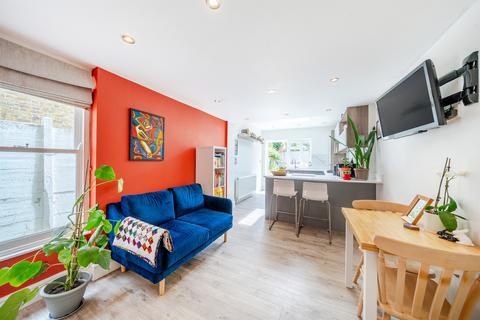 2 bedroom apartment for sale, Courcy Road, London