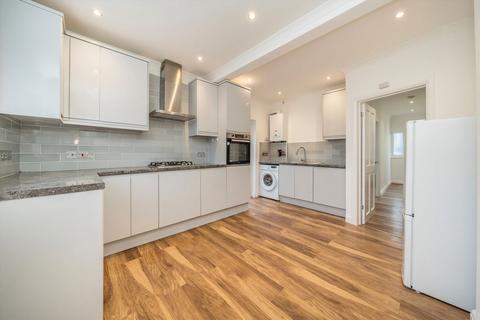 4 bedroom bungalow to rent, Victor Road, Harrow HA2