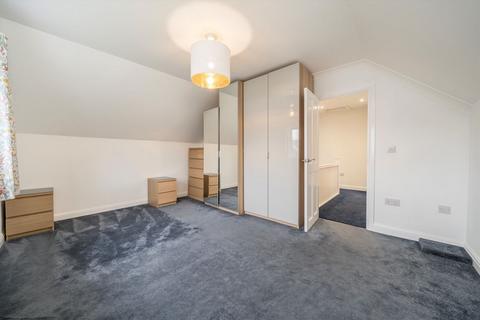 4 bedroom bungalow to rent, Victor Road, Harrow HA2