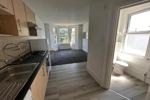Studio to rent, Sellons Avenue, Harlesden, NW10