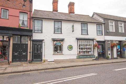2 bedroom apartment to rent, High Street, Great Dunmow, Essex, CM6