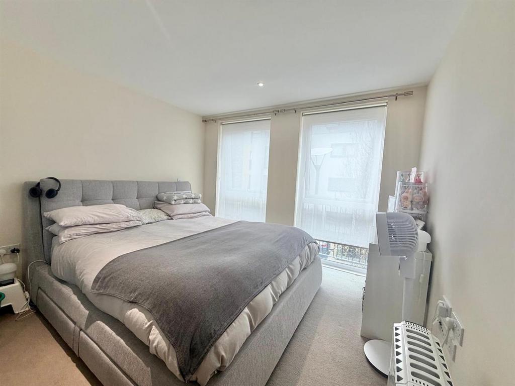 Davidson Frost-Wellings, DFW, Dukes Court, Bedroom