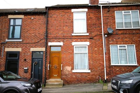 2 bedroom terraced house to rent, Dixon Street, Featherstone, Pontefract