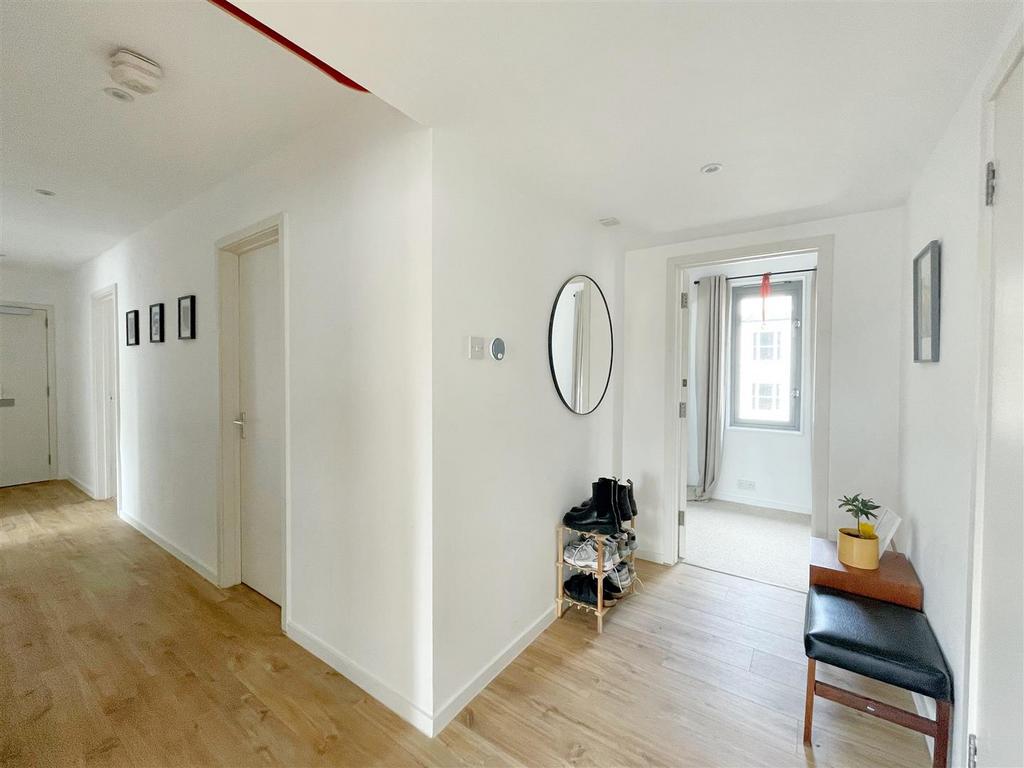 Hallway.jpg