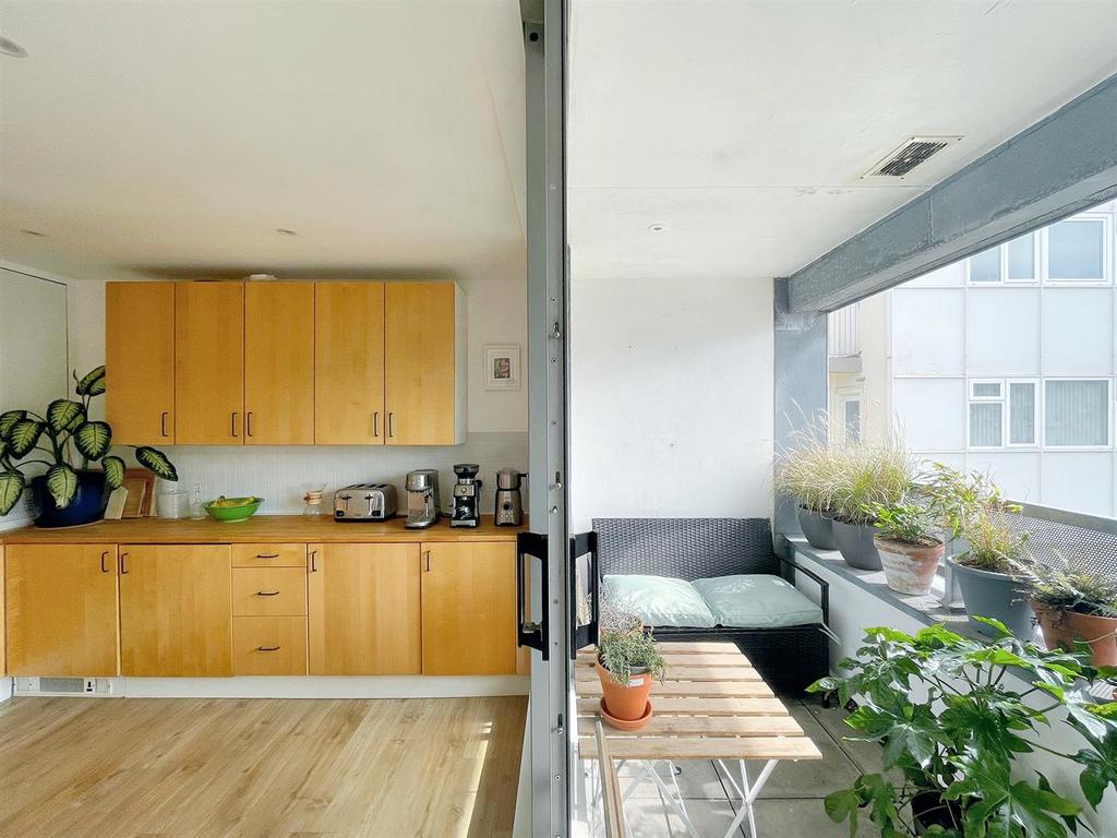 Kitchen balcony.jpg