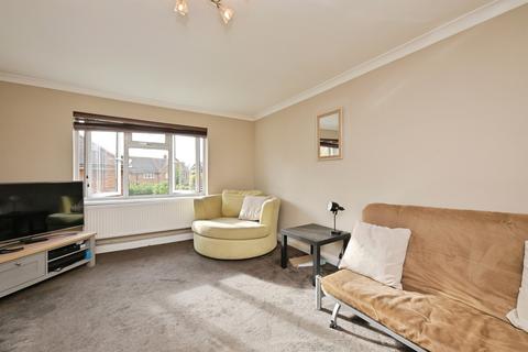2 bedroom flat for sale, Shaw Close, Cheshunt, Waltham Cross
