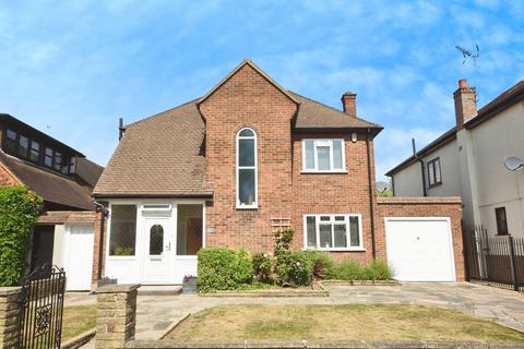 3 bedroom detached house for sale, Brook Road, Romford