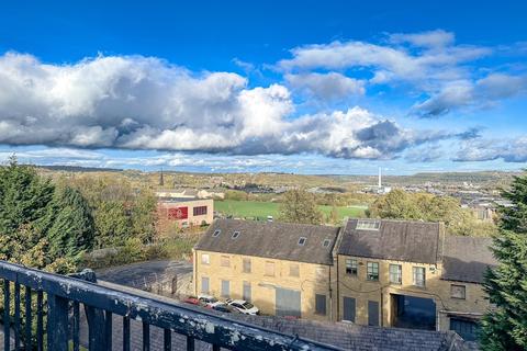 2 bedroom apartment for sale, Highfields Road, Huddersfield