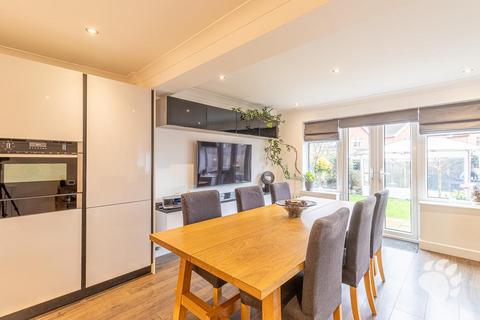 4 bedroom link detached house for sale, Jefferson Avenue, Basildon SS15