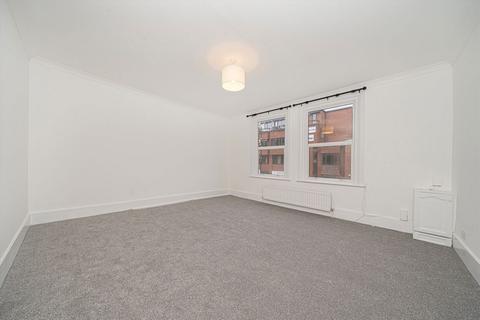 undefined, London Road, Twickenham TW1