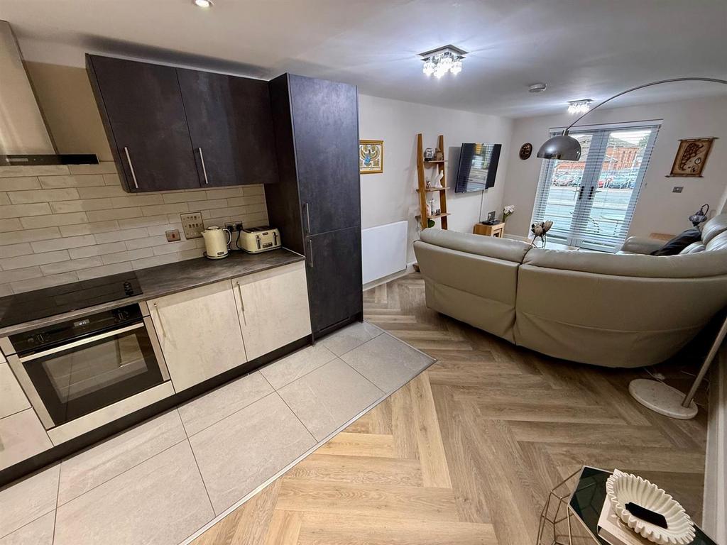 RPC9 Lounge Kitchen.jpg