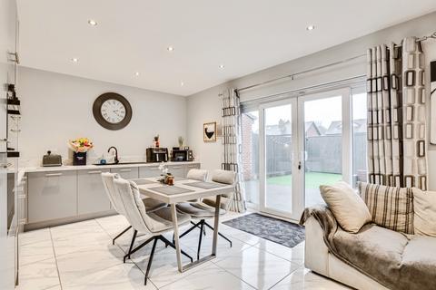 undefined, Millfield Drive, WAKEFIELD