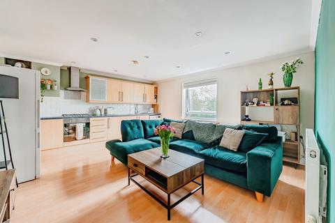 2 bedroom apartment for sale, Denton Close, Redhill