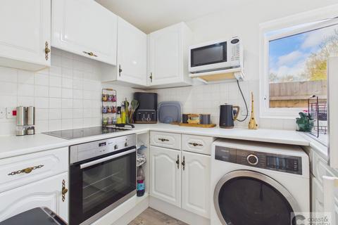 2 bedroom semi-detached bungalow for sale, Fouracre Way, Kingsteignton