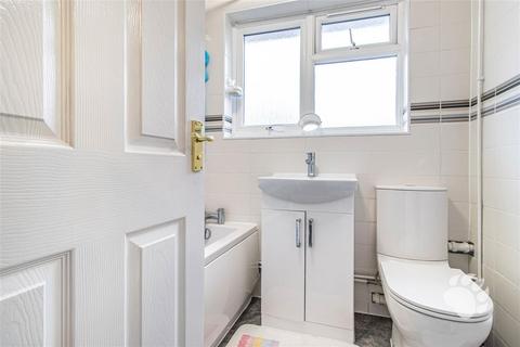 2 bedroom apartment for sale, Langleys, Basildon SS16