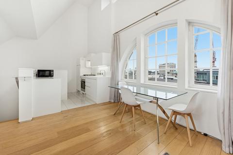 2 bedroom penthouse to rent, Swallow Street, Mayfair, W1B
