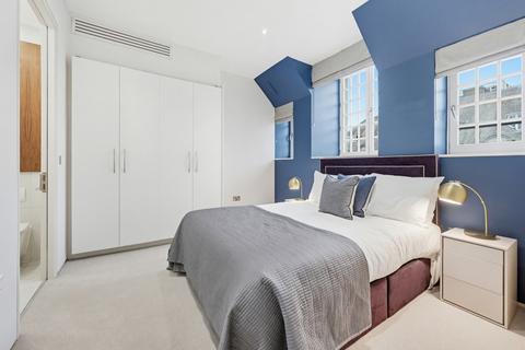 2 bedroom penthouse to rent, Swallow Street, Mayfair, W1B
