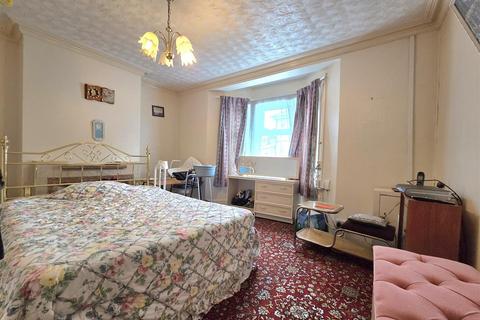 5 bedroom semi-detached house for sale, Howard Street, Gloucester