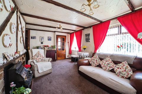3 bedroom semi-detached house for sale, Eastfield Drive, Alfreton DE55