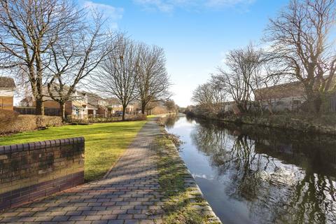 2 bedroom flat for sale, The Moorings, Oldbury