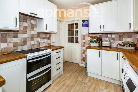 3 bedroom house to rent, Cornwell Road, Old Windsor, Windsor, SL4