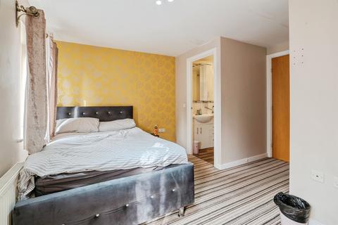 undefined, Greenlawn Walk, Leicester