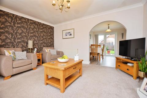 3 bedroom detached house for sale, Blackthorn Close, Scunthorpe