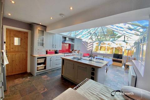 4 bedroom bungalow for sale, Smugglers Lane North, Highcliffe, Christchurch, BH23