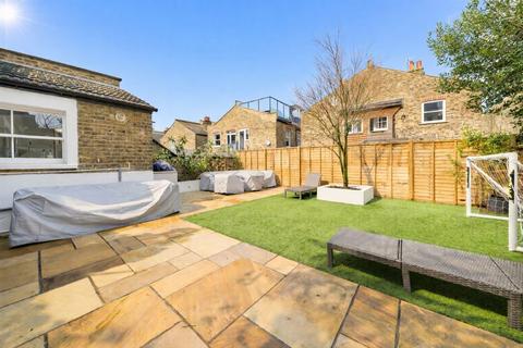 5 bedroom semi-detached house for sale, Dafforne Road, London SW17