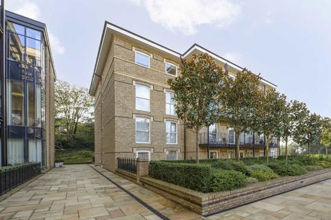 2 bedroom flat to rent, Chambers Park Hill, London SW20