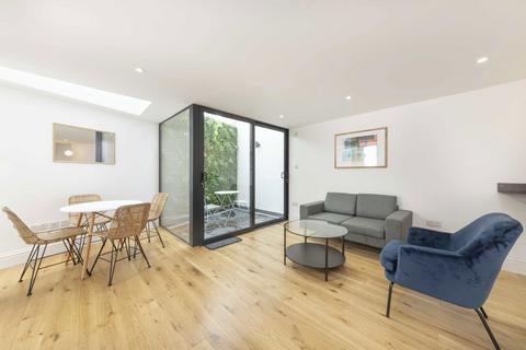 2 bedroom flat to rent, Lithos Road, London NW3