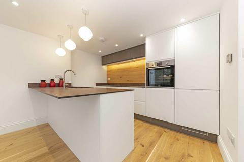 2 bedroom flat to rent, Lithos Road, London NW3