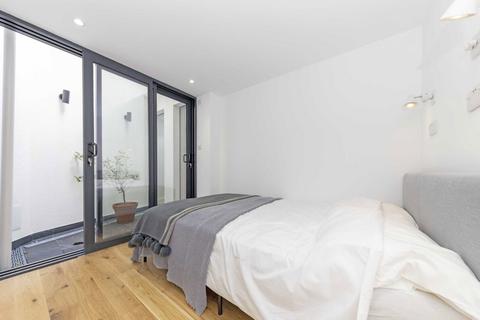 2 bedroom flat to rent, Lithos Road, London NW3